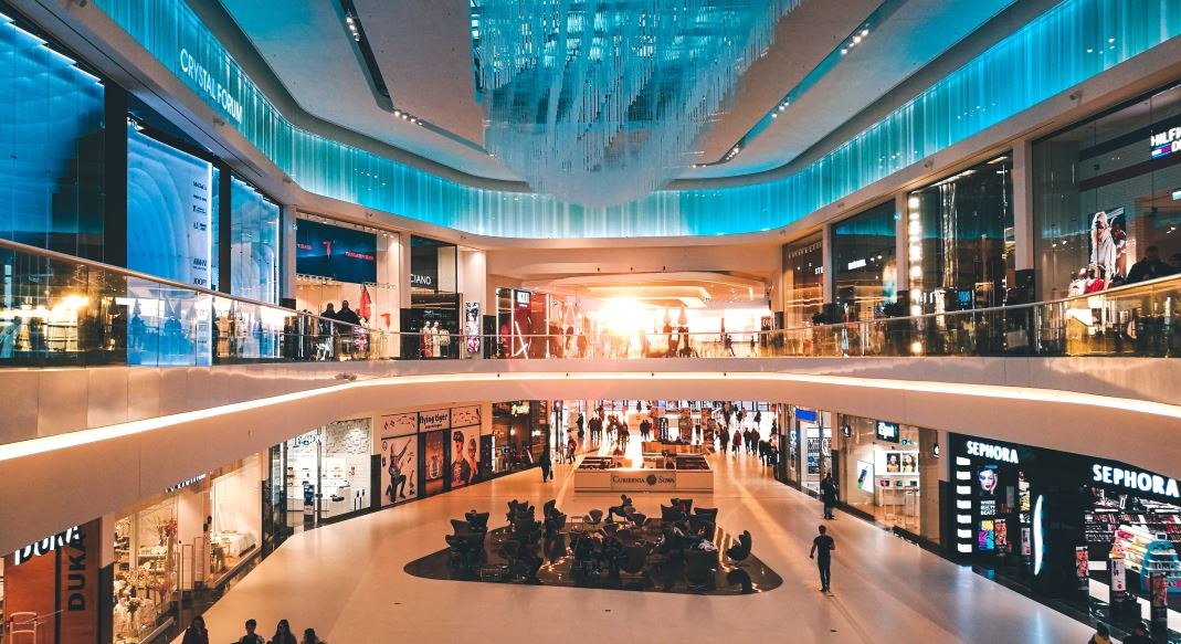 Retailers Fight Hard for Sales as Summer Season Disappoints