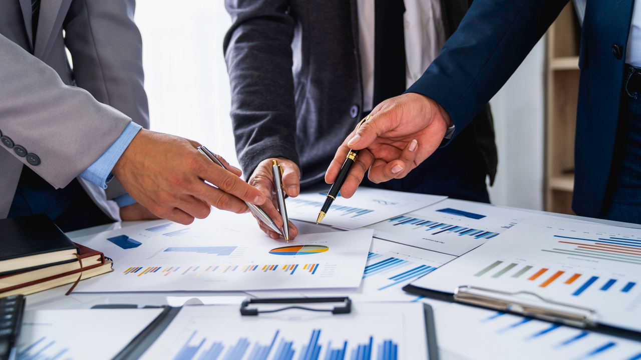 How to benchmark your company against competitors in your industry