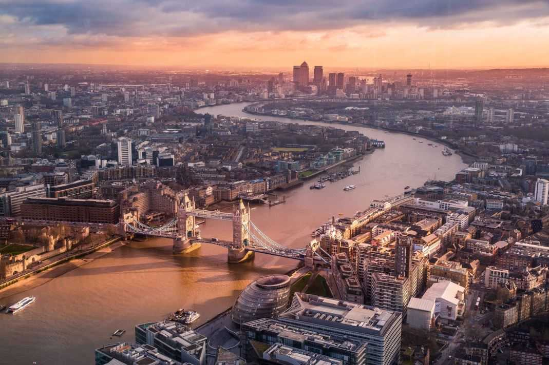 Navigating the Tracks of Change: The Future of UK's Rail Infrastructure