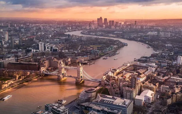 Navigating the Tracks of Change: The Future of UK's Rail Infrastructure